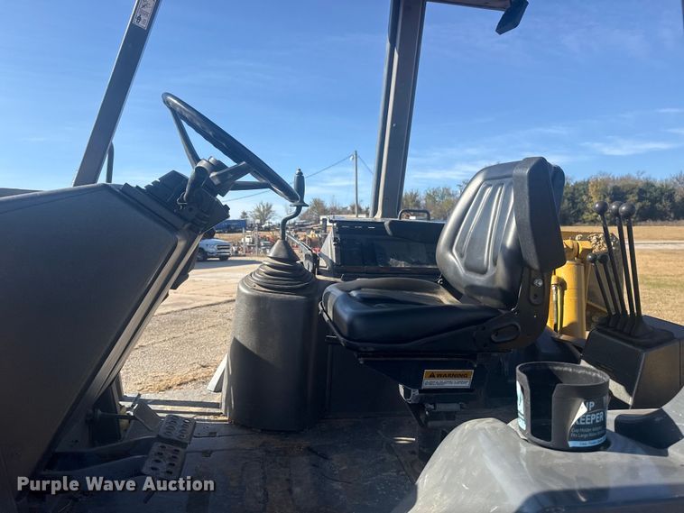 image for item DQ4121 1997 Case 580L backhoe