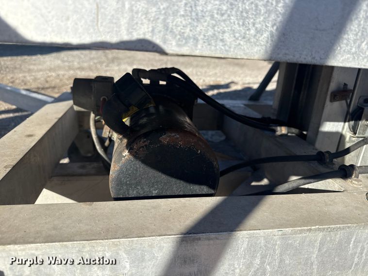 image for item DQ4127 Genie PLC 30DC vertical lift