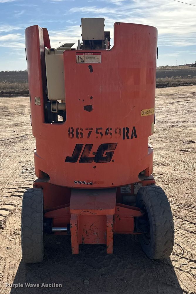 image for item DQ7716 JLG E300AJP boom lift