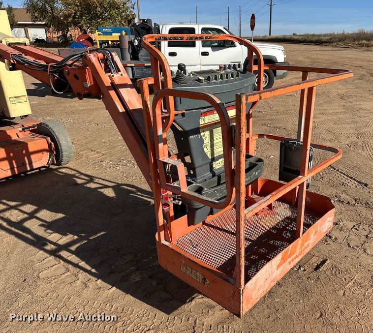 image for item DQ7716 JLG E300AJP boom lift