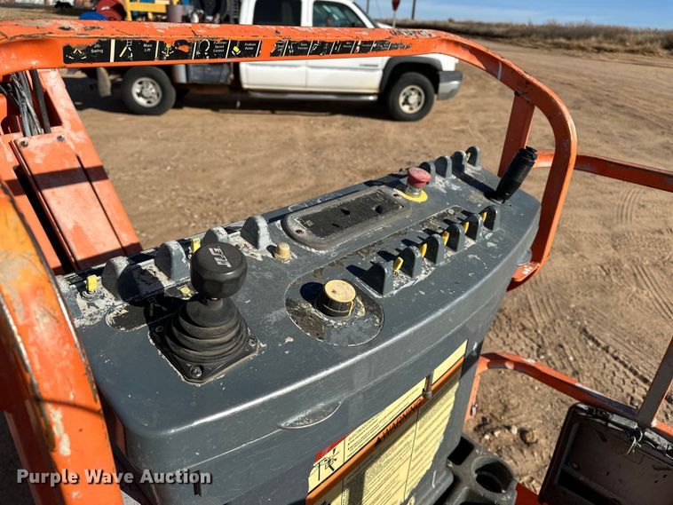 image for item DQ7716 JLG E300AJP boom lift