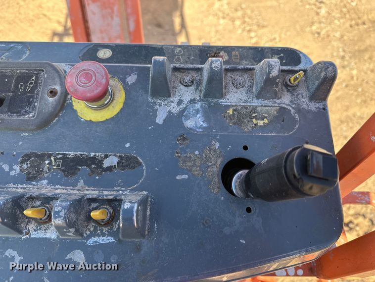 image for item DQ7716 JLG E300AJP boom lift