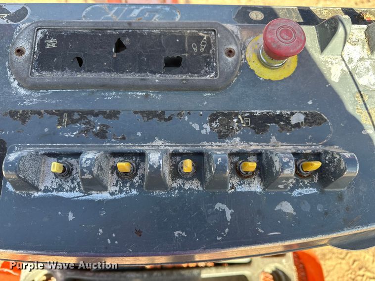 image for item DQ7716 JLG E300AJP boom lift