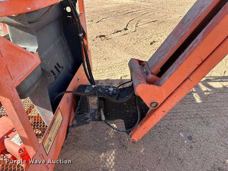 image for item DQ7716 JLG E300AJP boom lift