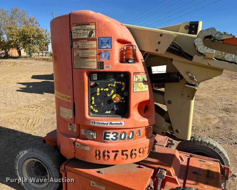 image for item DQ7716 JLG E300AJP boom lift