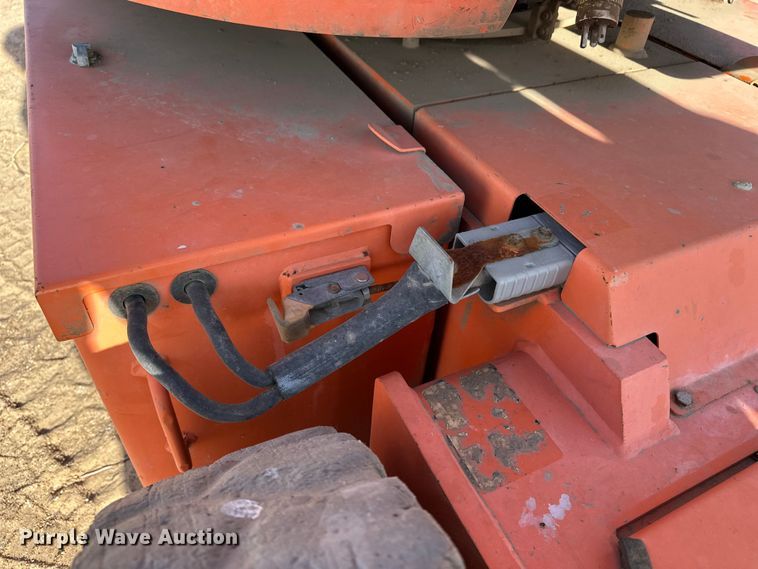 image for item DQ7716 JLG E300AJP boom lift