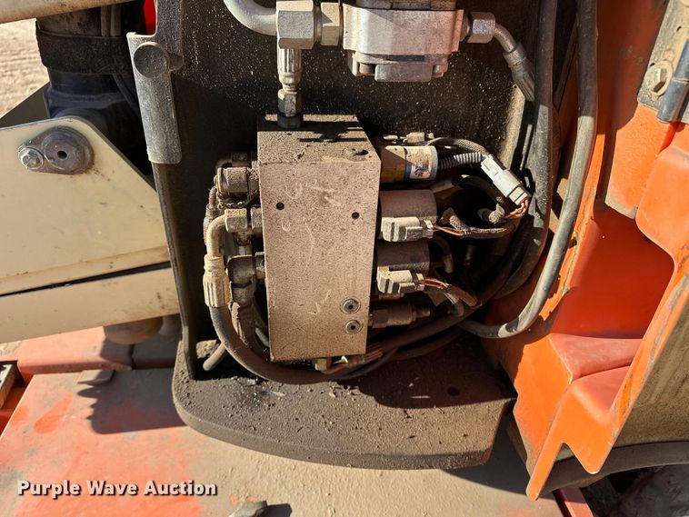 image for item DQ7716 JLG E300AJP boom lift