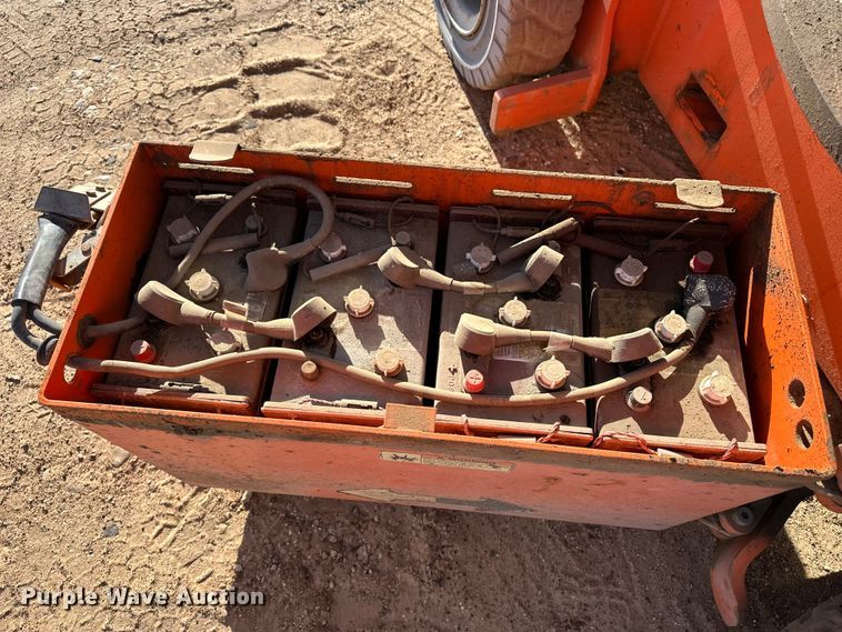 image for item DQ7716 JLG E300AJP boom lift