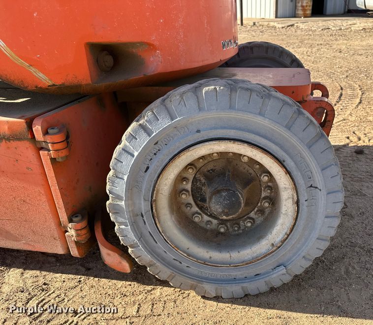 image for item DQ7716 JLG E300AJP boom lift