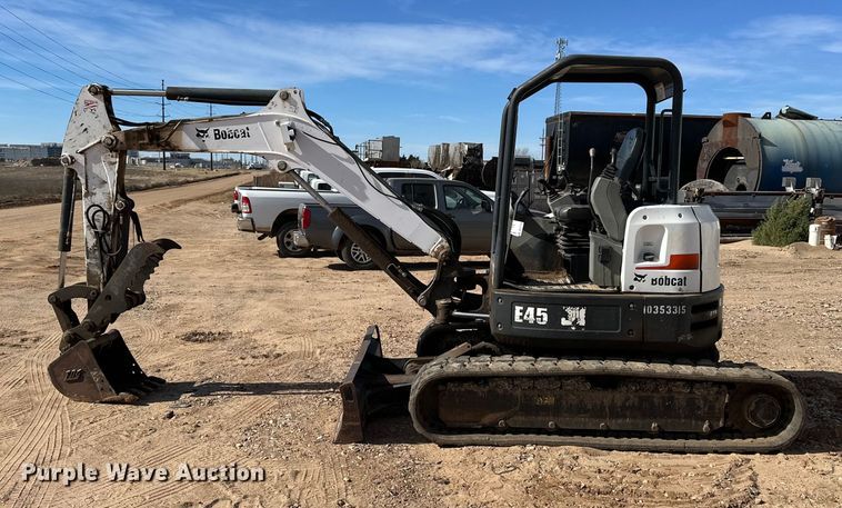 image for item DQ7724 2015 Bobcat E45 mini excavator