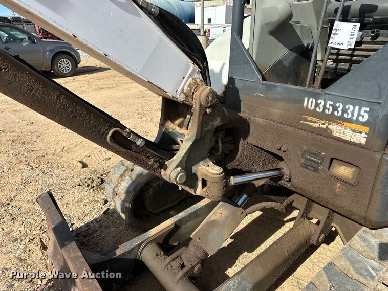 image for item DQ7724 2015 Bobcat E45 mini excavator
