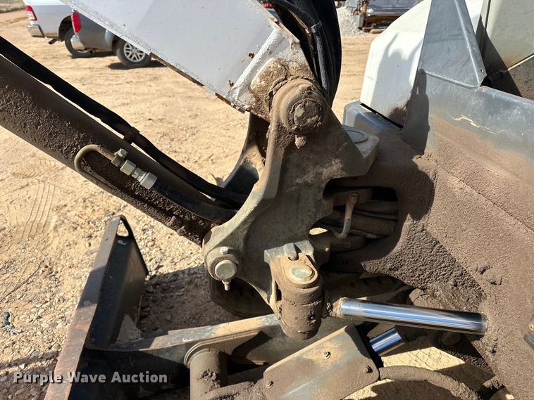 image for item DQ7724 2015 Bobcat E45 mini excavator