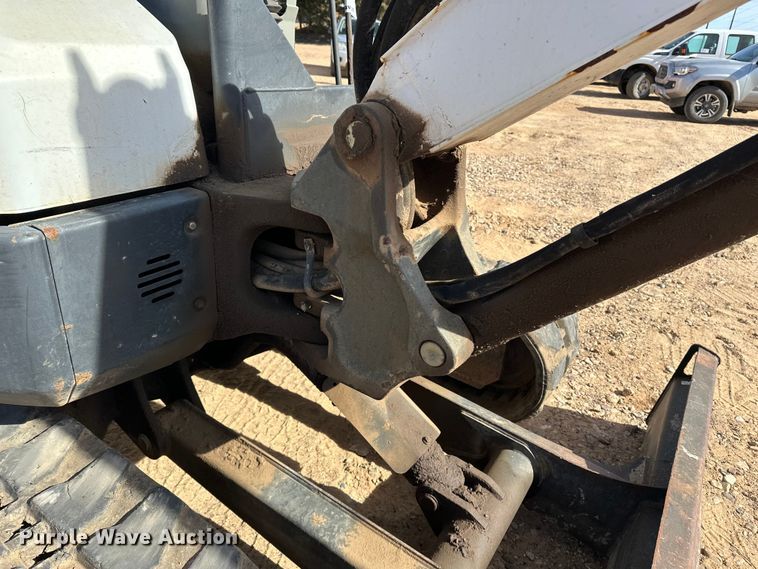 image for item DQ7724 2015 Bobcat E45 mini excavator