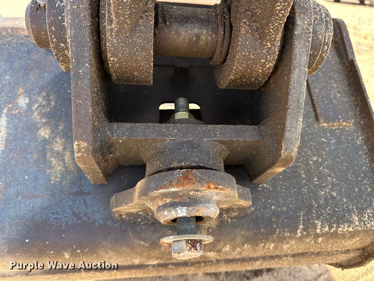 image for item DQ7724 2015 Bobcat E45 mini excavator