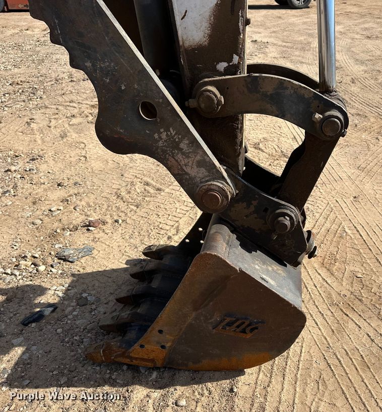 image for item DQ7724 2015 Bobcat E45 mini excavator