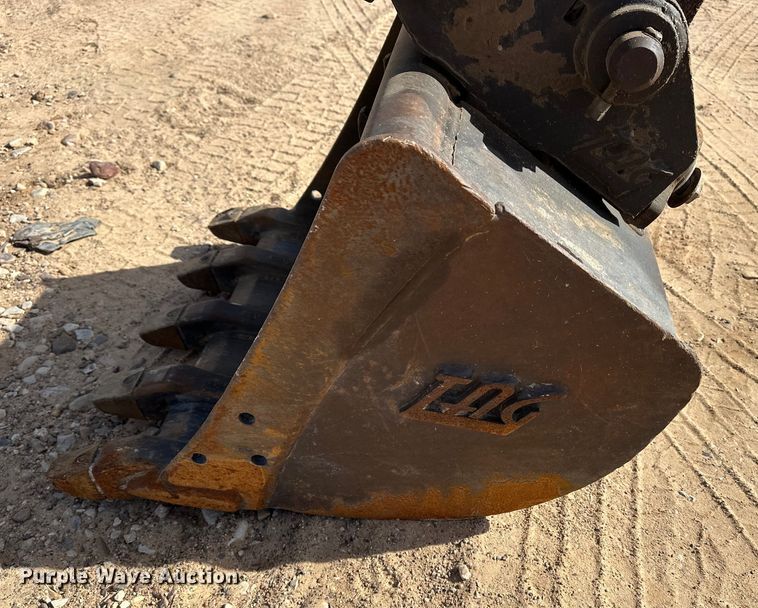 image for item DQ7724 2015 Bobcat E45 mini excavator