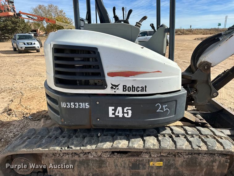 image for item DQ7724 2015 Bobcat E45 mini excavator