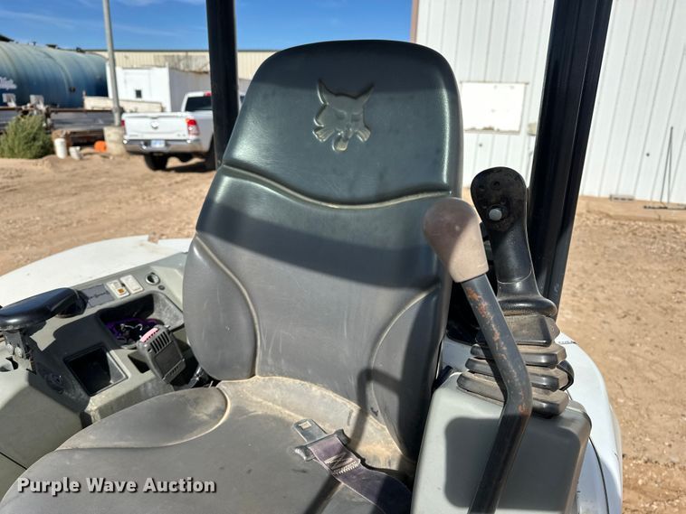 image for item DQ7724 2015 Bobcat E45 mini excavator