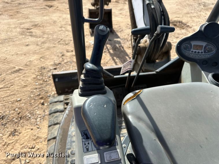 image for item DQ7724 2015 Bobcat E45 mini excavator