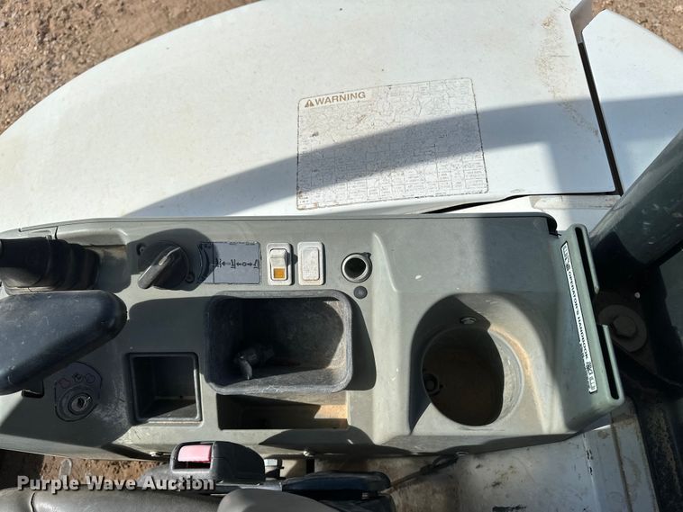 image for item DQ7724 2015 Bobcat E45 mini excavator