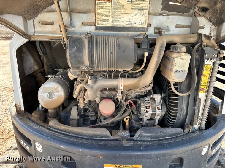 image for item DQ7724 2015 Bobcat E45 mini excavator