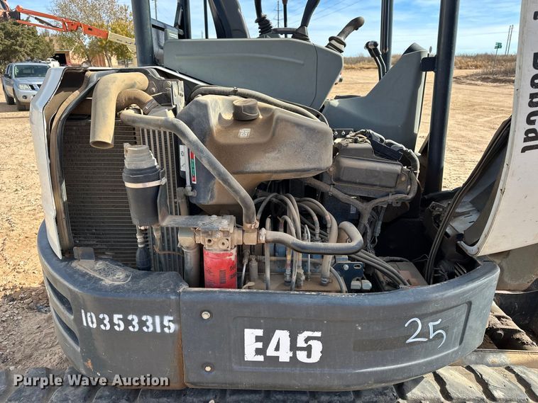 image for item DQ7724 2015 Bobcat E45 mini excavator