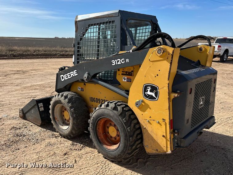 image for item DQ7725 2017 John Deere 312GR skid steer loader