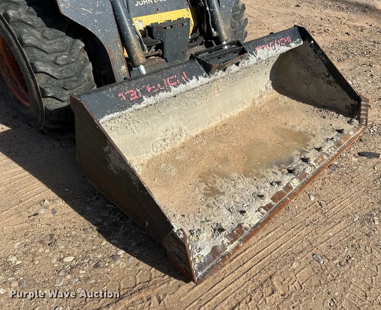 image for item DQ7725 2017 John Deere 312GR skid steer loader