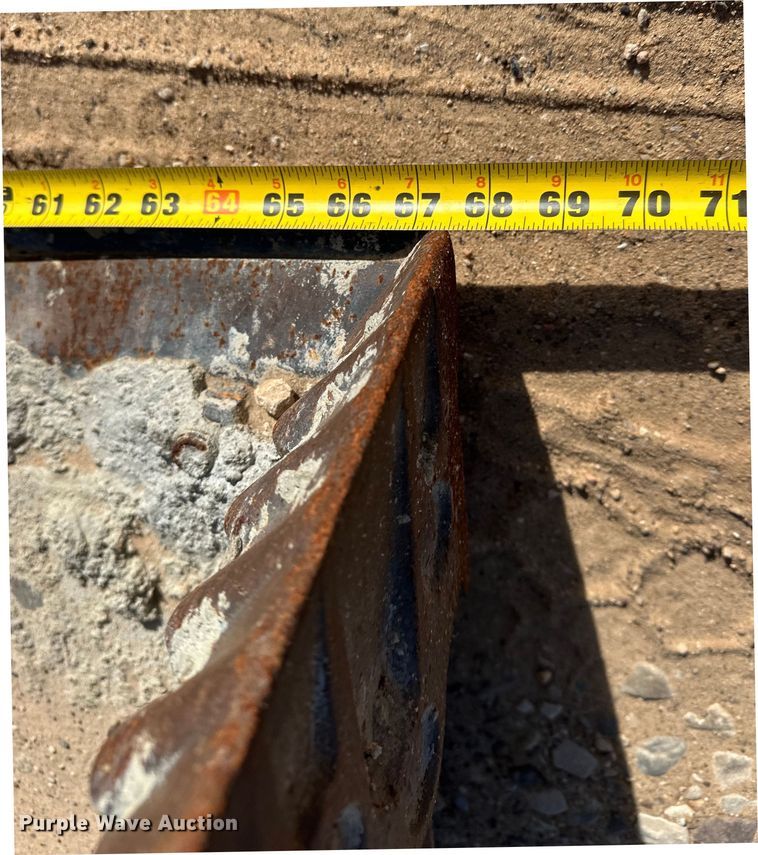 image for item DQ7725 2017 John Deere 312GR skid steer loader