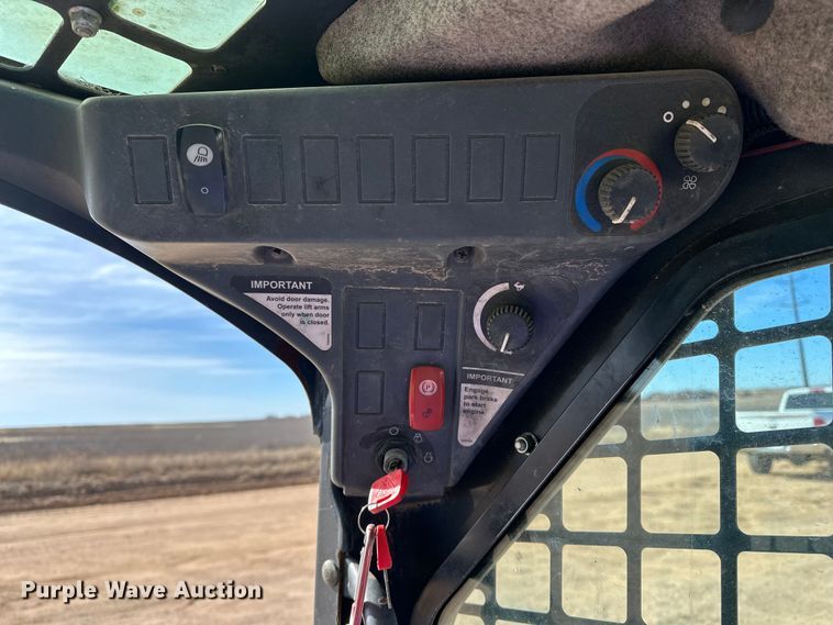 image for item DQ7725 2017 John Deere 312GR skid steer loader