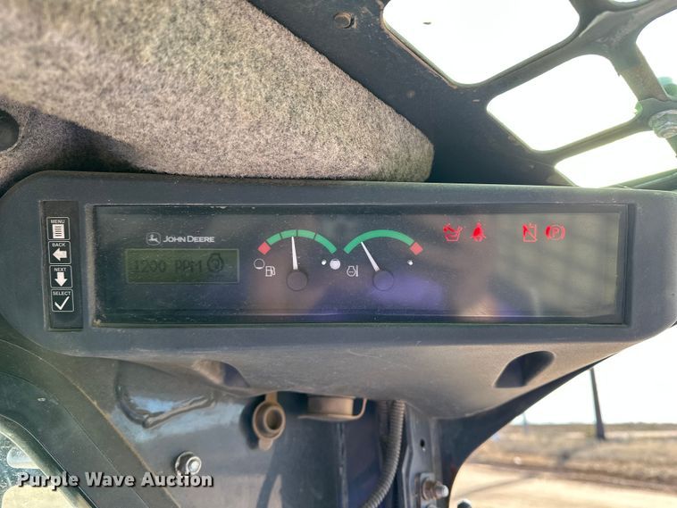 image for item DQ7725 2017 John Deere 312GR skid steer loader