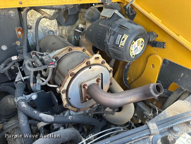 image for item DQ7725 2017 John Deere 312GR skid steer loader