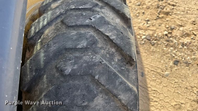 image for item DQ7725 2017 John Deere 312GR skid steer loader