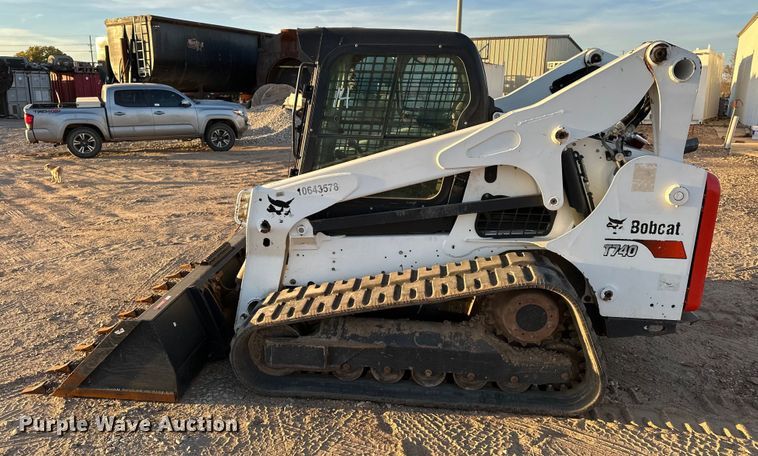 image for item DQ7732 2017 Bobcat T740 tracked skid steer loader
