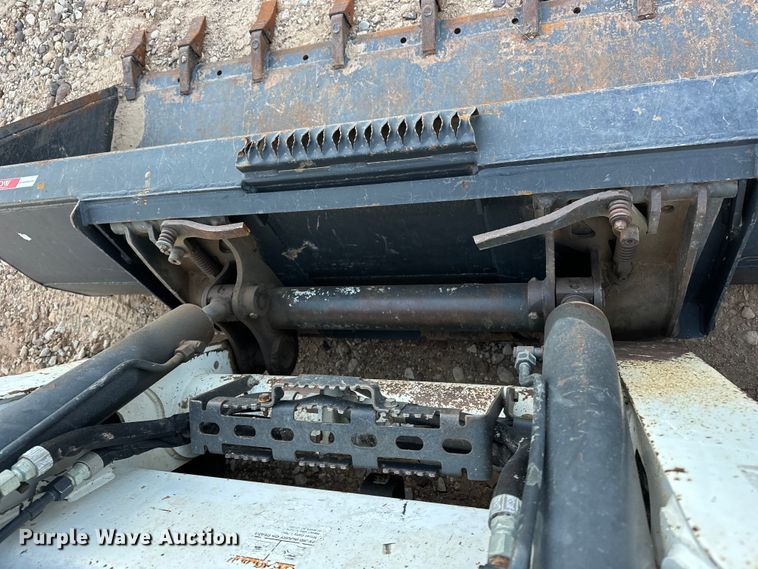 image for item DQ7732 2017 Bobcat T740 tracked skid steer loader