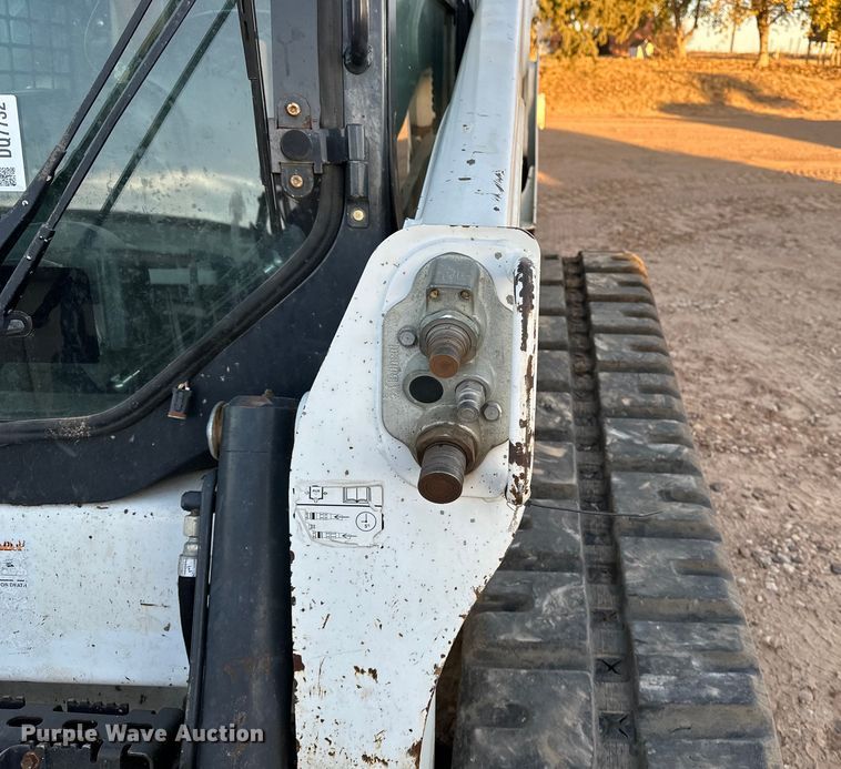 image for item DQ7732 2017 Bobcat T740 tracked skid steer loader