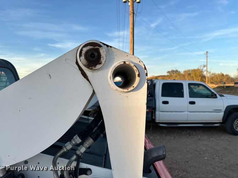 image for item DQ7732 2017 Bobcat T740 tracked skid steer loader