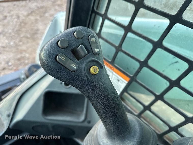 image for item DQ7732 2017 Bobcat T740 tracked skid steer loader