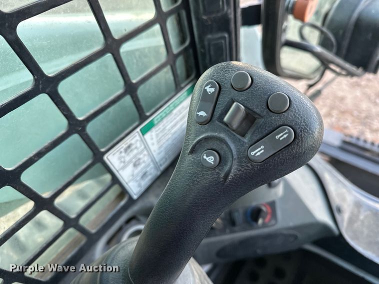 image for item DQ7732 2017 Bobcat T740 tracked skid steer loader