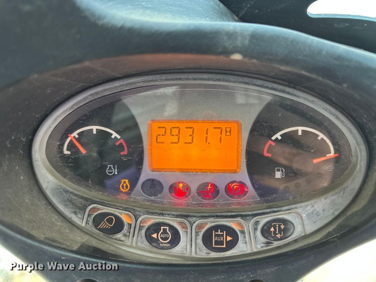 image for item DQ7732 2017 Bobcat T740 tracked skid steer loader