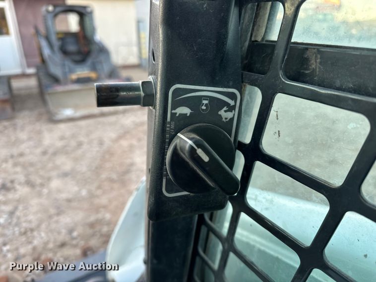 image for item DQ7732 2017 Bobcat T740 tracked skid steer loader