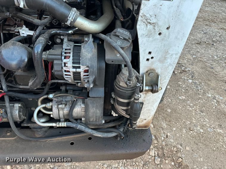 image for item DQ7732 2017 Bobcat T740 tracked skid steer loader