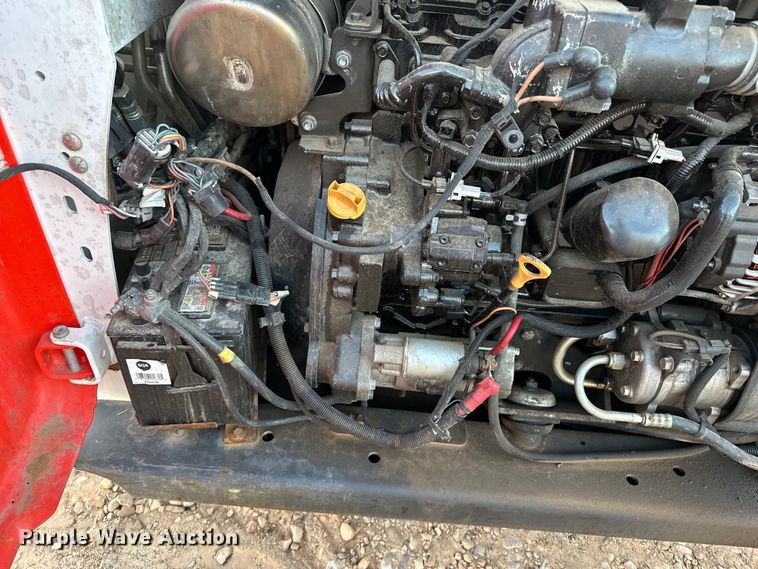 image for item DQ7732 2017 Bobcat T740 tracked skid steer loader