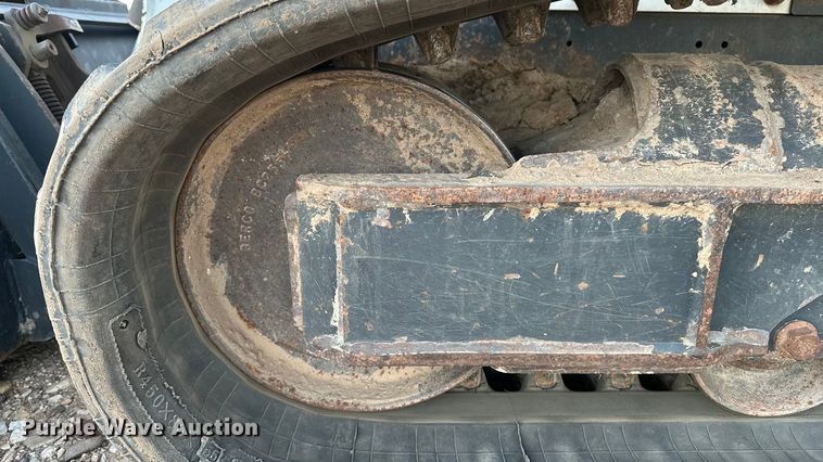 image for item DQ7732 2017 Bobcat T740 tracked skid steer loader