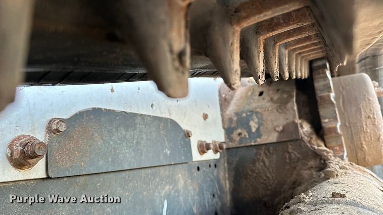 image for item DQ7732 2017 Bobcat T740 tracked skid steer loader