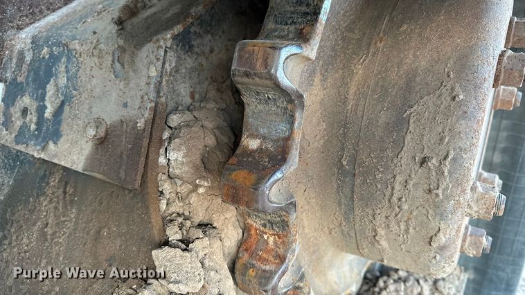 image for item DQ7732 2017 Bobcat T740 tracked skid steer loader