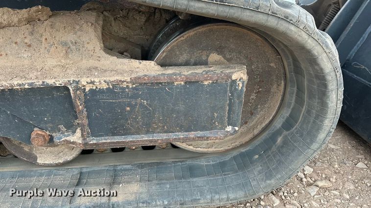 image for item DQ7732 2017 Bobcat T740 tracked skid steer loader