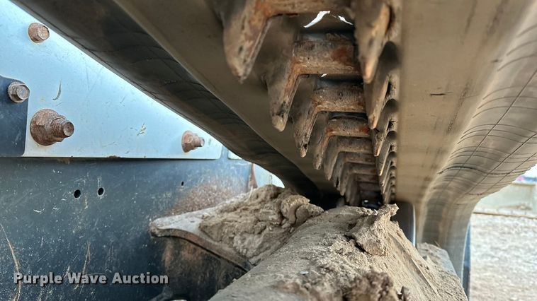 image for item DQ7732 2017 Bobcat T740 tracked skid steer loader