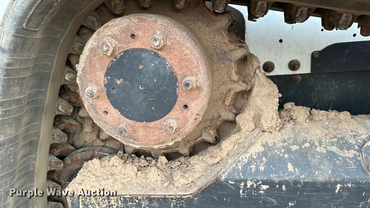 image for item DQ7732 2017 Bobcat T740 tracked skid steer loader