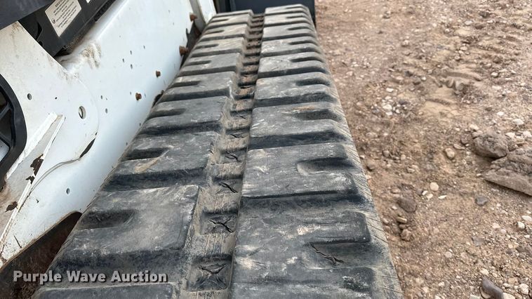 image for item DQ7732 2017 Bobcat T740 tracked skid steer loader